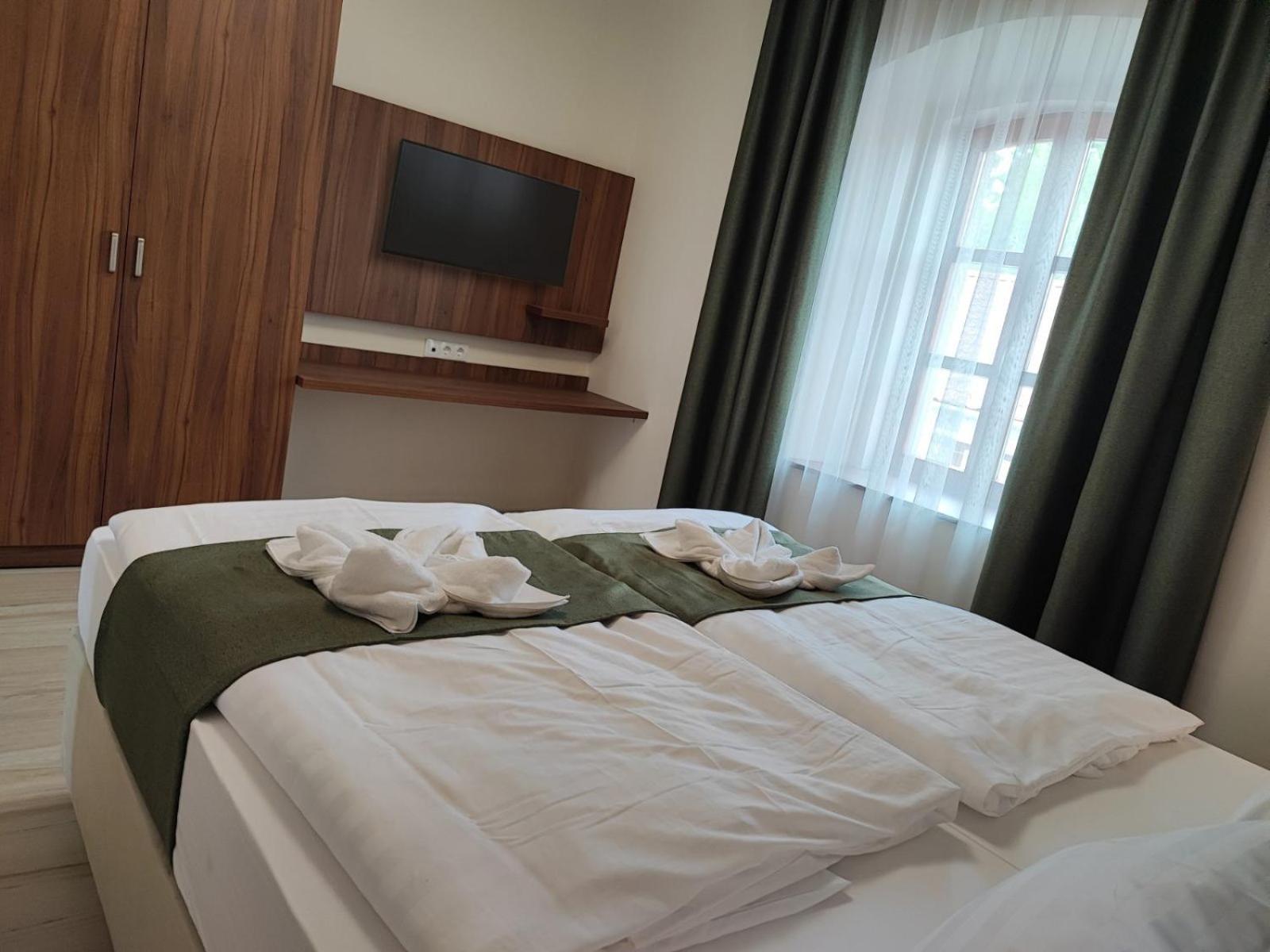 River Apartmanhaz Jaszbereny Luaran gambar
