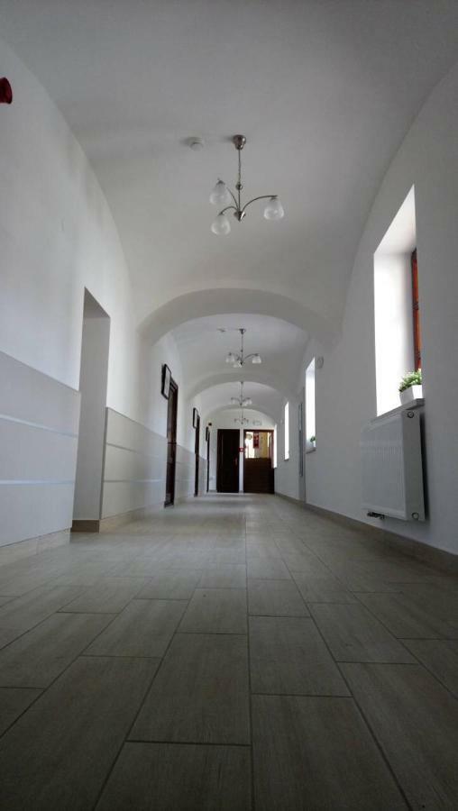 River Apartmanhaz Jaszbereny Luaran gambar